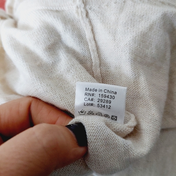 Elan Knit Front Tie Up Short Sleeve V-neck Top P501 - Picture 9 of 9